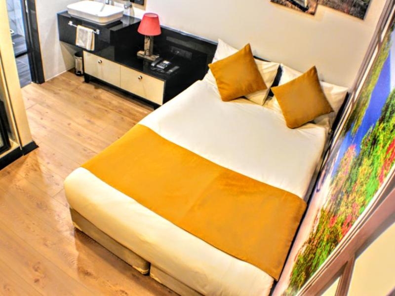 VVR Hotel