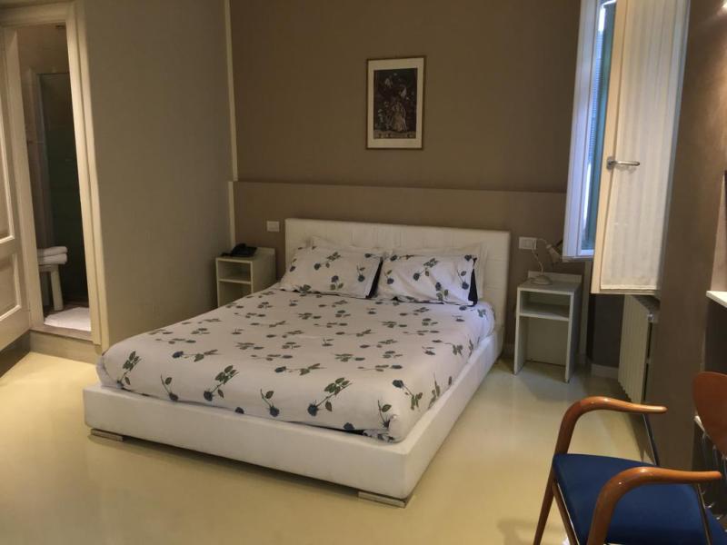 Alessi Hotel
