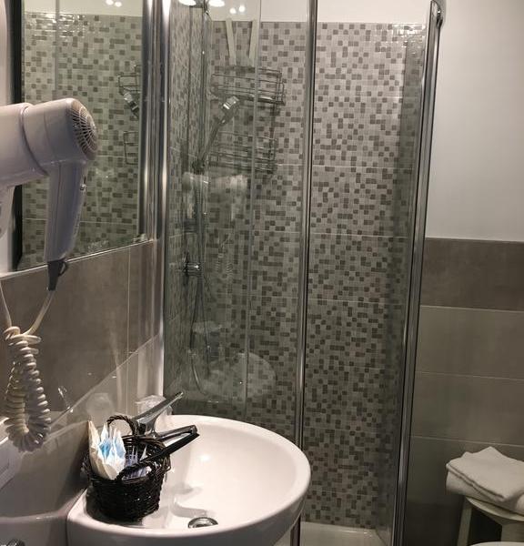 Alessi Hotel