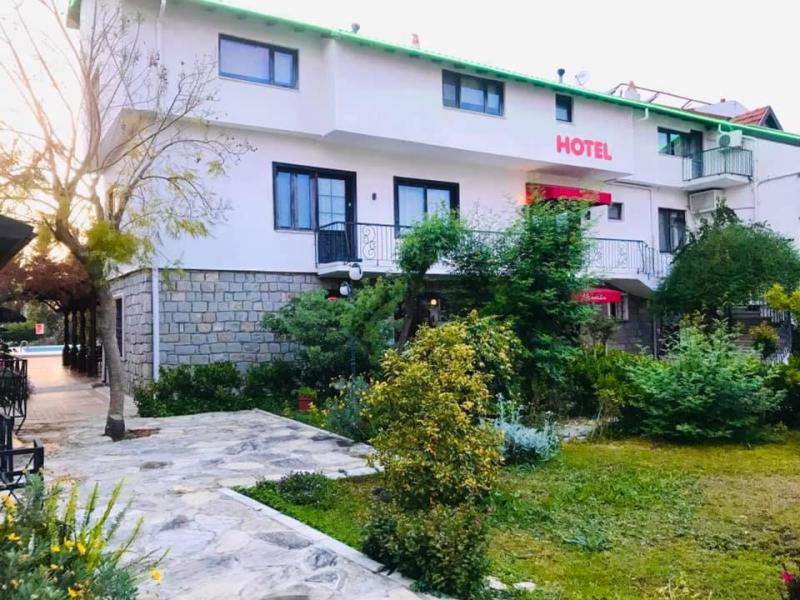 Akkent Garden Hotel & Mandalin Bistro