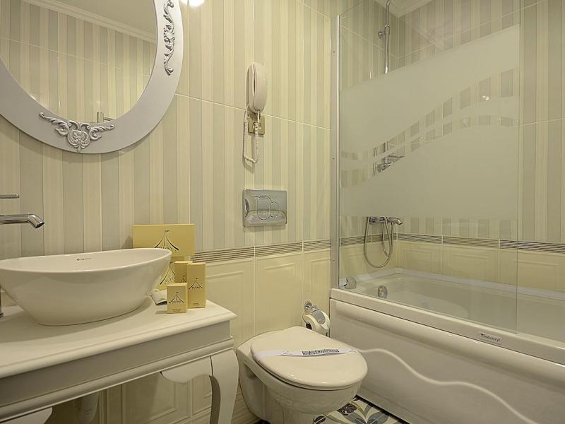Muyan Suites