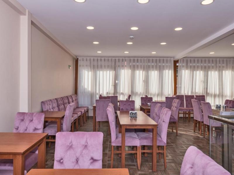 Magnaura House Hotel