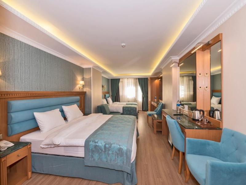 Magnaura House Hotel