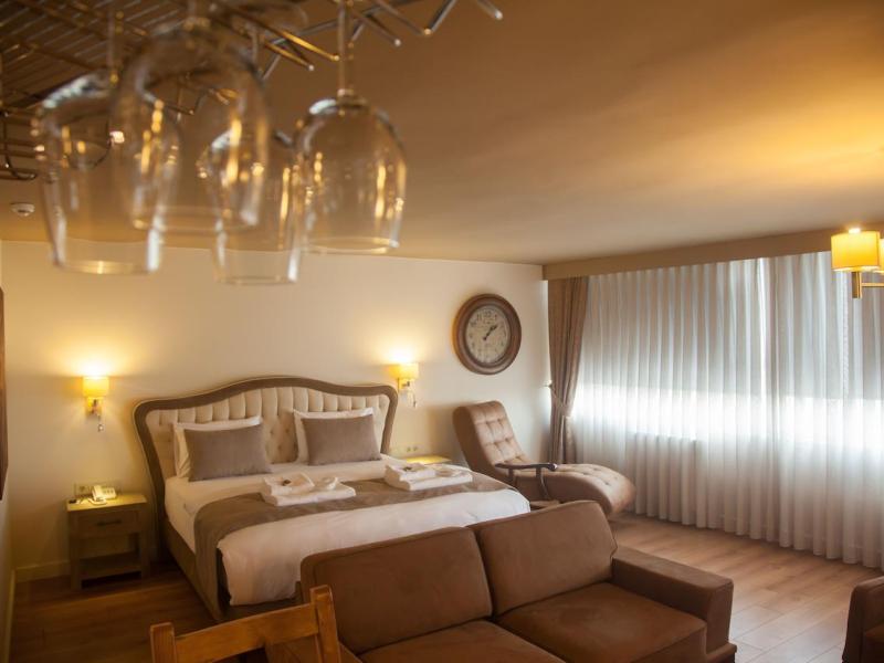Melek Hotels Moda