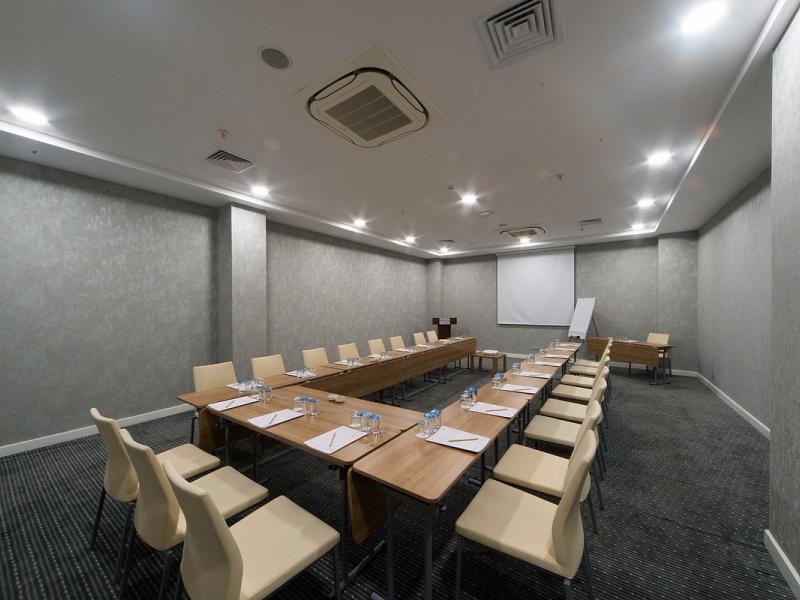 Ramada Encore Istanbul Kartal