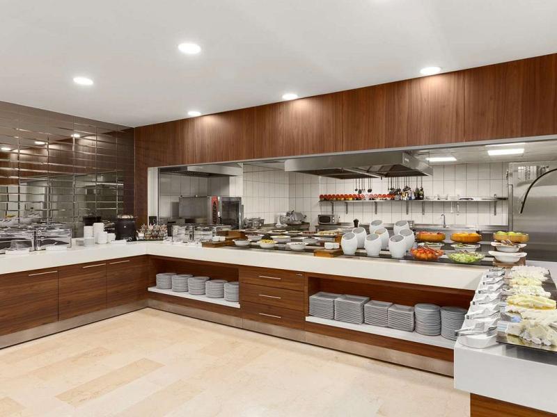 Ramada Encore Istanbul Kartal