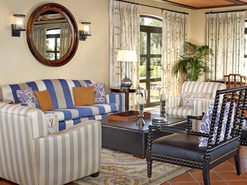 Pine Cliffs Residence