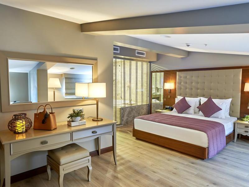 Renata Suites Boutique Hotel