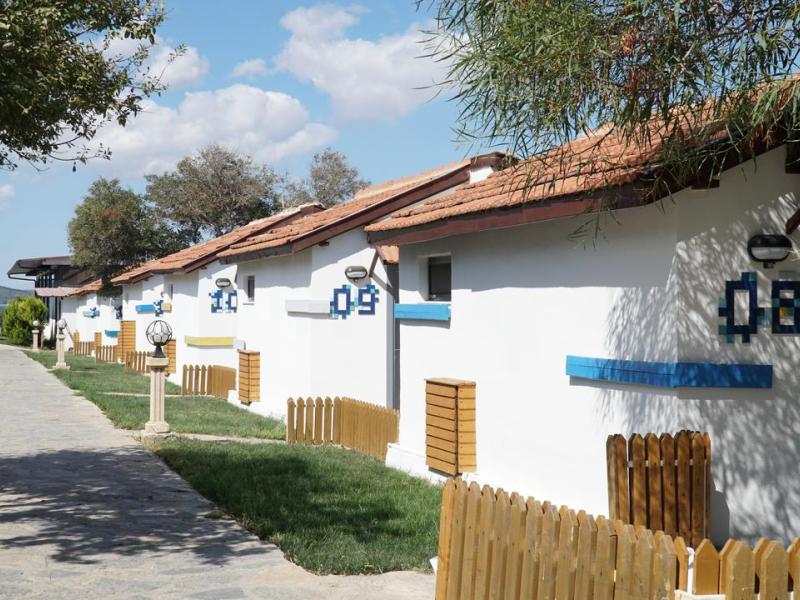 Maya Bistro Hotel Beach (Sigacik)