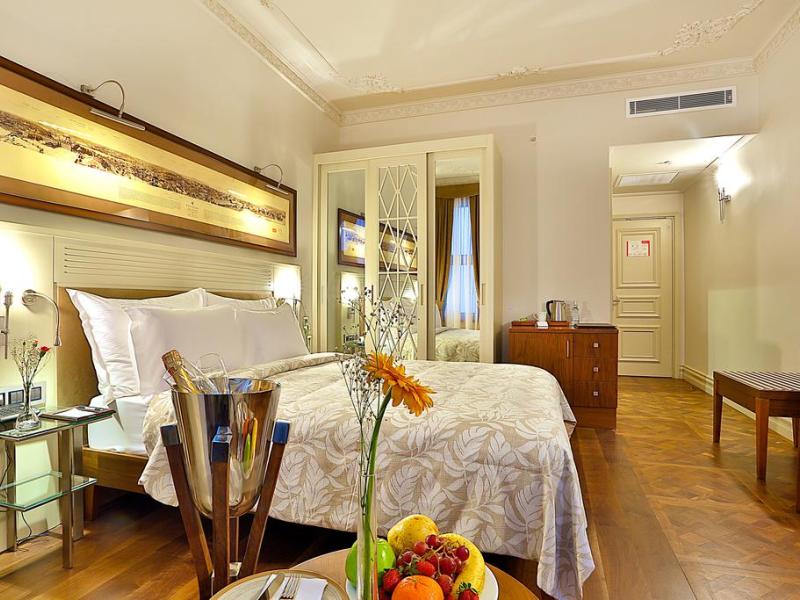 Taxim Lounge Hotel