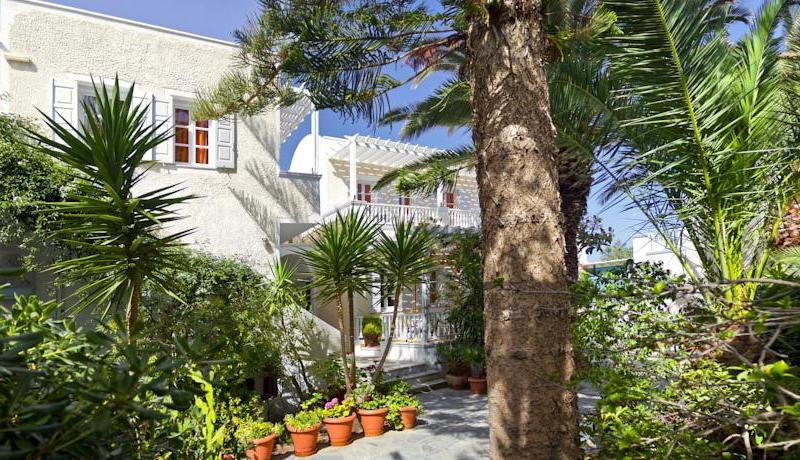 Dolphins Apartments