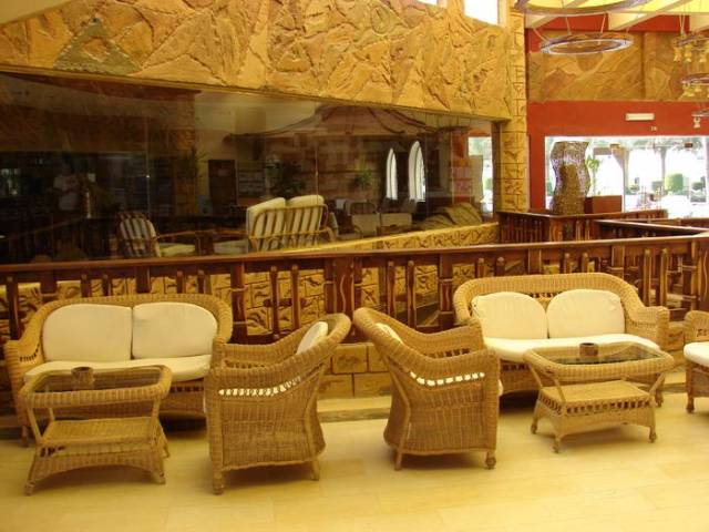 Dolphina Country Club 