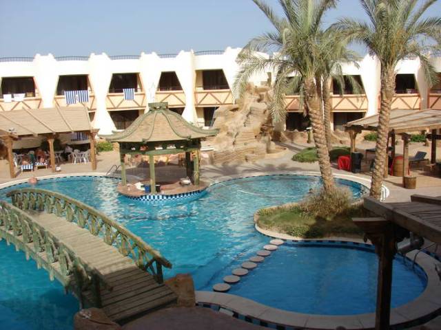 Dolphina Country Club 