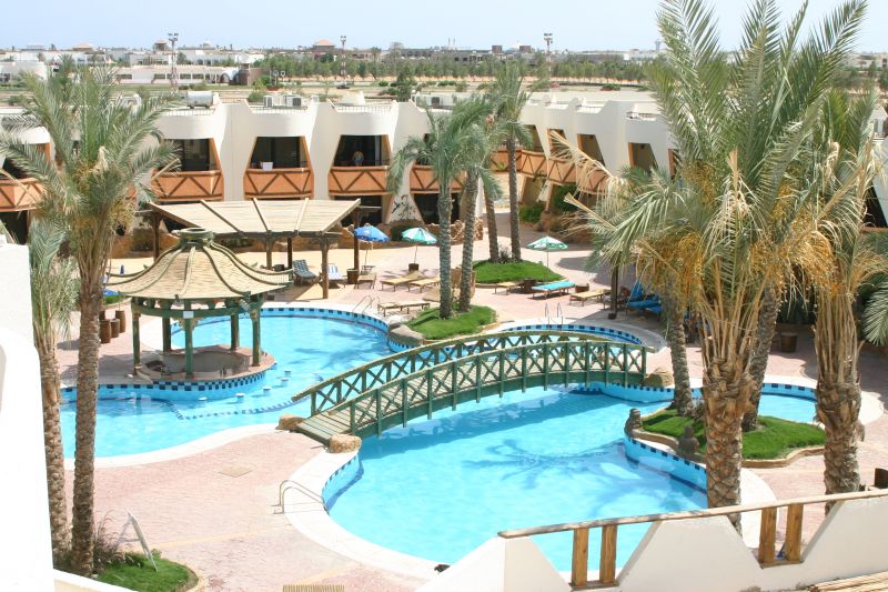 Dolphina Country Club 