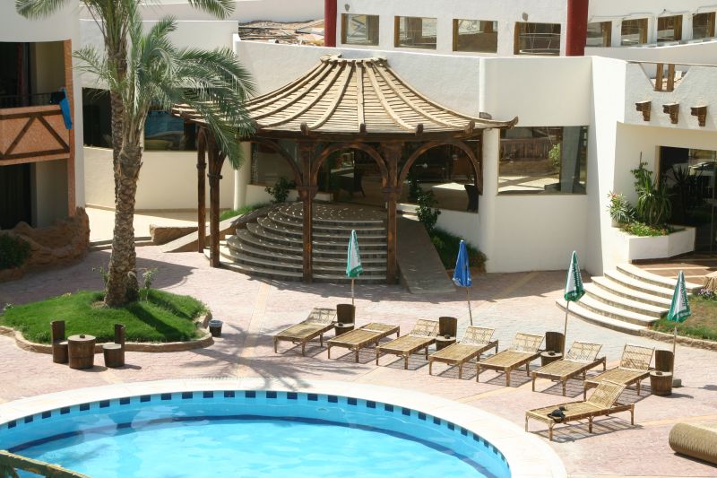 Dolphina Country Club 