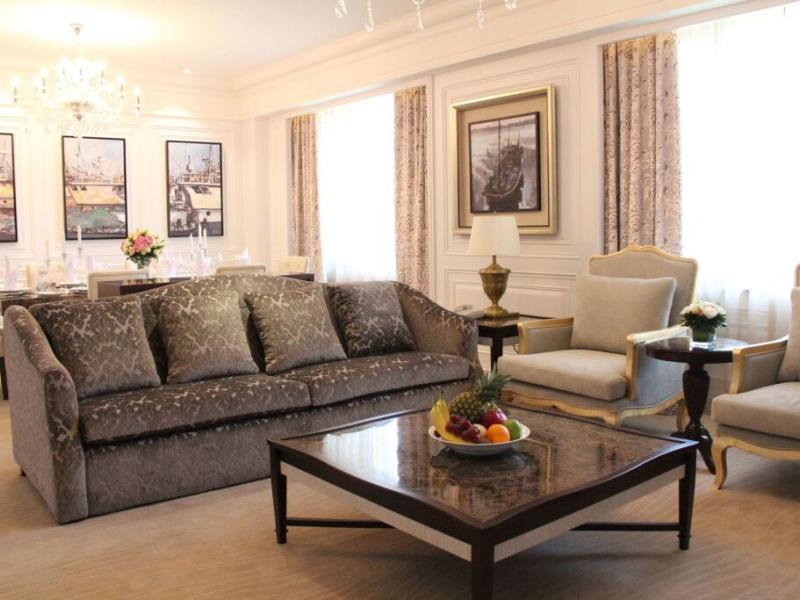 Evergreen Laurel Hotel