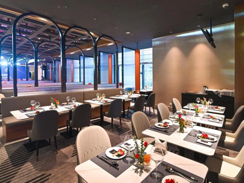 Evergreen Laurel Hotel