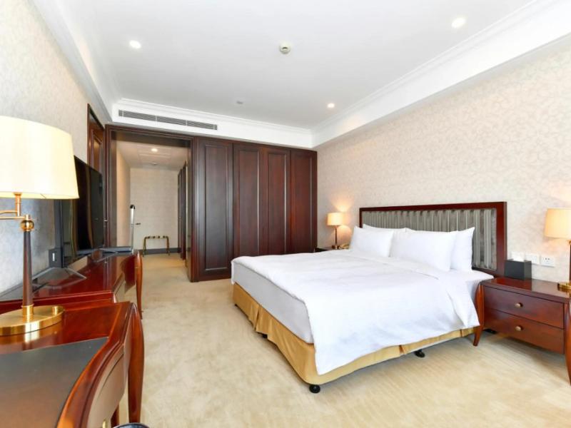 Evergreen Laurel Hotel