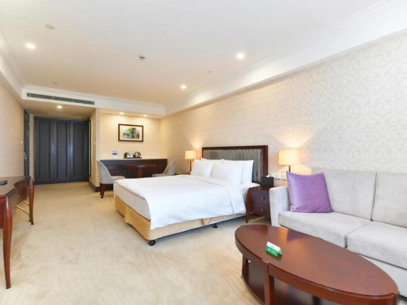 Evergreen Laurel Hotel