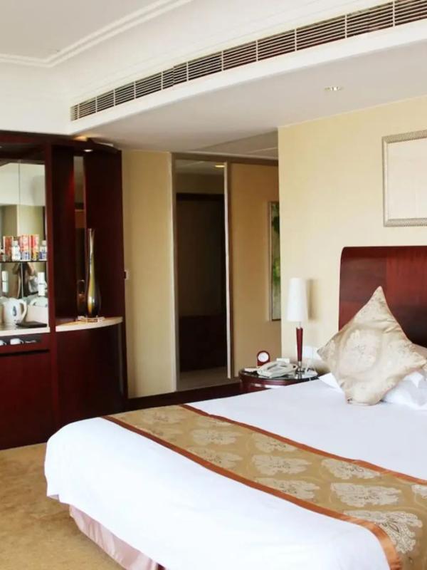 Oriental Riverside Bund View Hotel