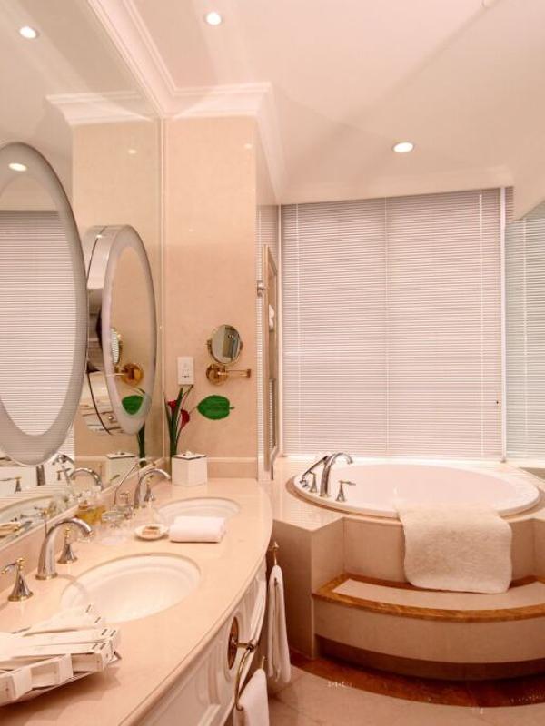 Oriental Riverside Bund View Hotel