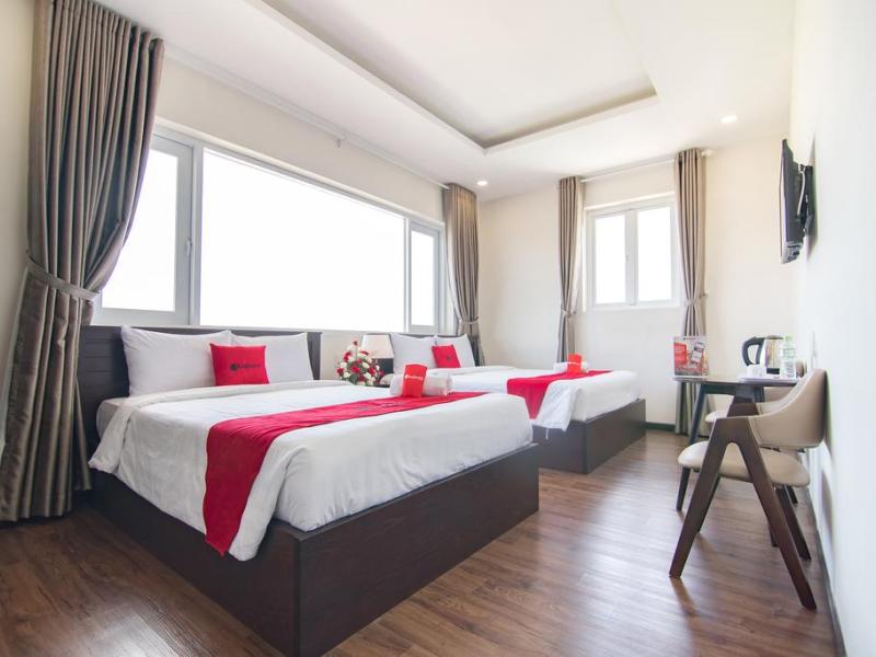 RedDoorz Premium near Bai Sau