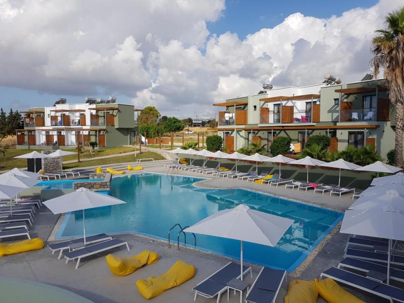 Zenith Seaside Hotel