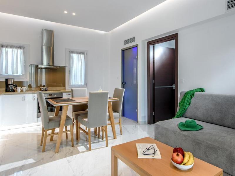 Elysian Suites Luxury Aura