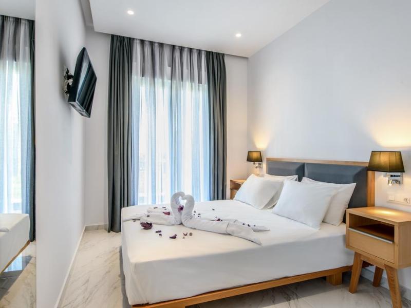 Elysian Suites Luxury Aura