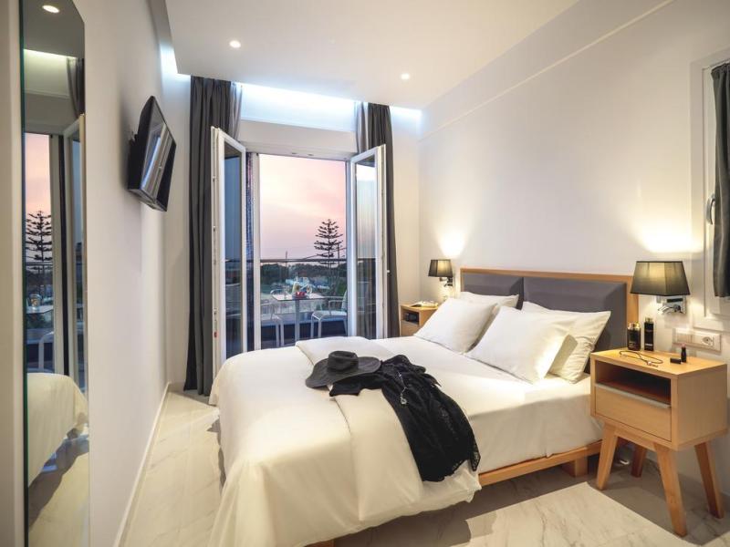 Elysian Suites Luxury Aura