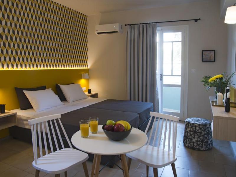Sunshine Studios & Apartments (Malia)