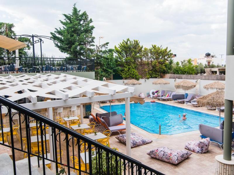 Sunshine Studios & Apartments (Malia)