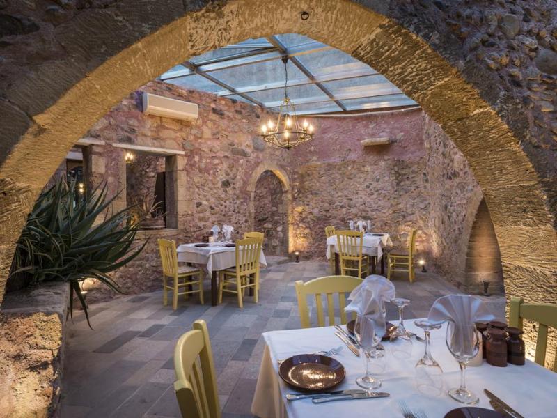 Spilia Village Hotel & Villas