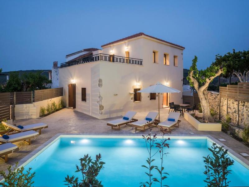 Spilia Village Hotel & Villas