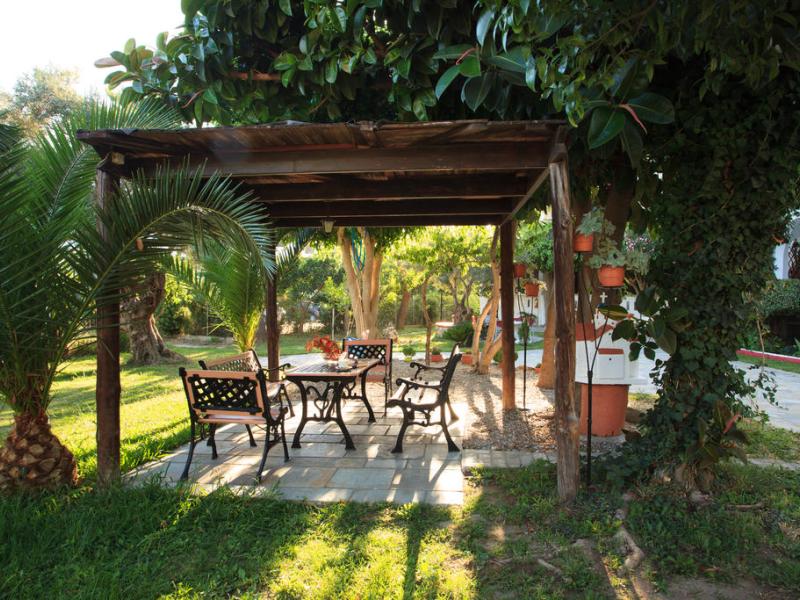 Castello Apartments & Studios