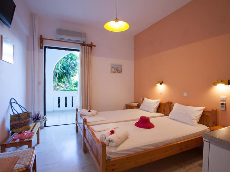 Castello Apartments & Studios