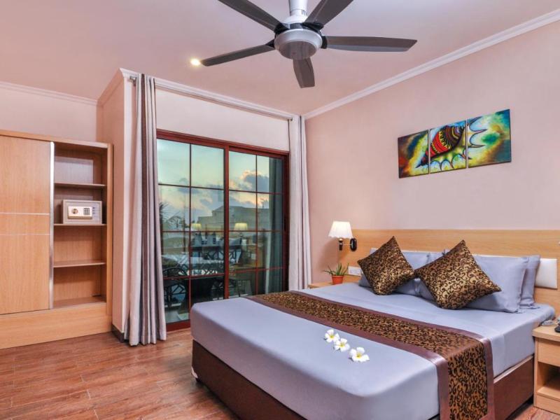 Triton Beach Hotel & Spa