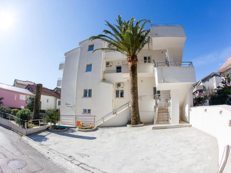 Lazovic Apartments