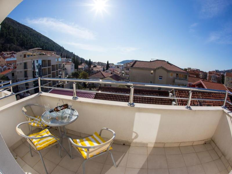 Lazovic Apartments