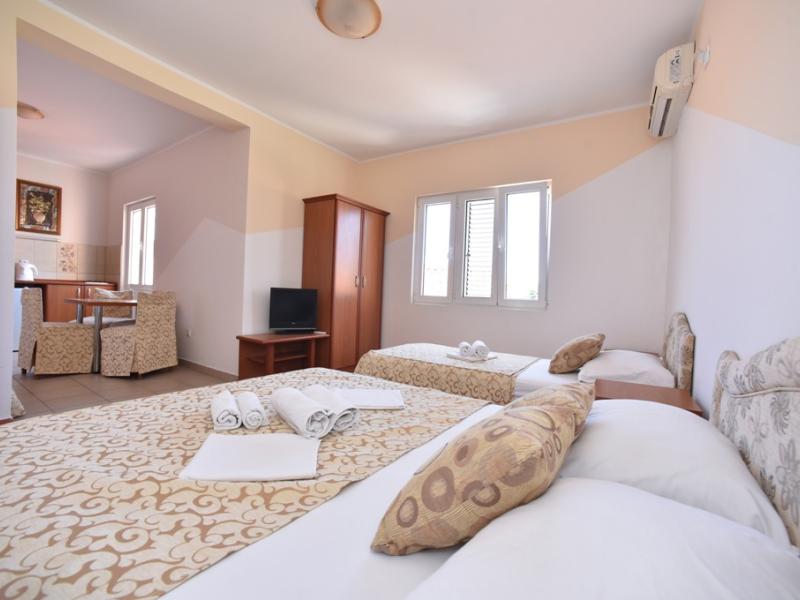 Elena Apartment