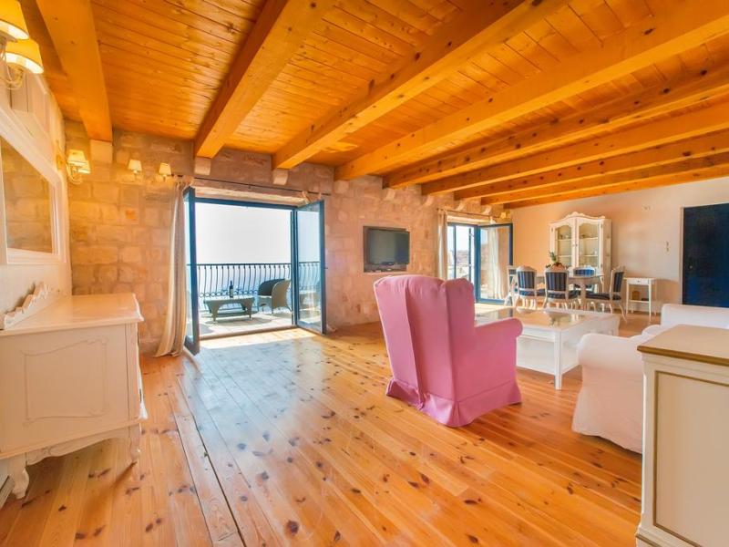 Buona Vista Resort & Villas