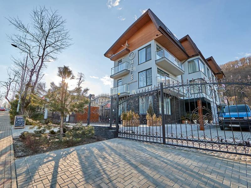 Hills Polyana Hotel