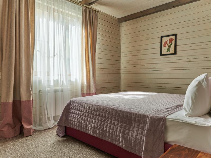 Hills Polyana Hotel