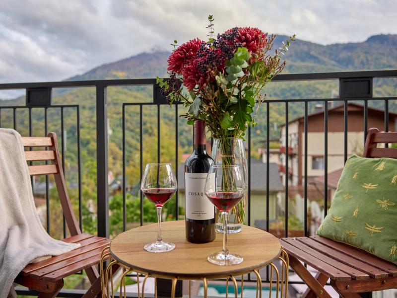 Hills Polyana Hotel