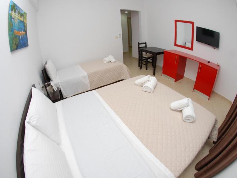 Atlantis Hotel & Apartments