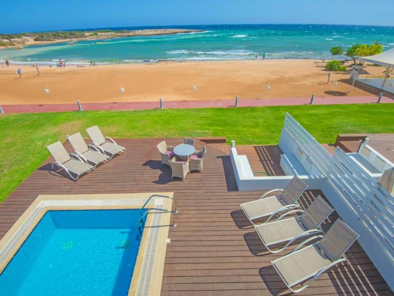 Dome Beach Hotel & Resort