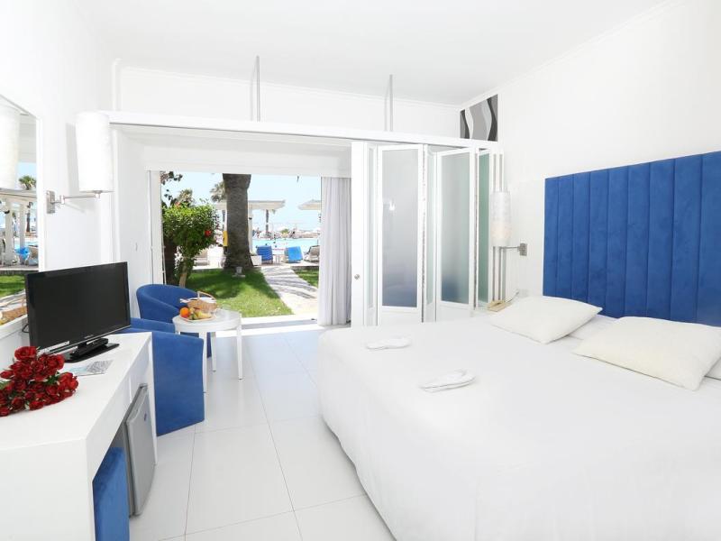 Dome Beach Hotel & Resort