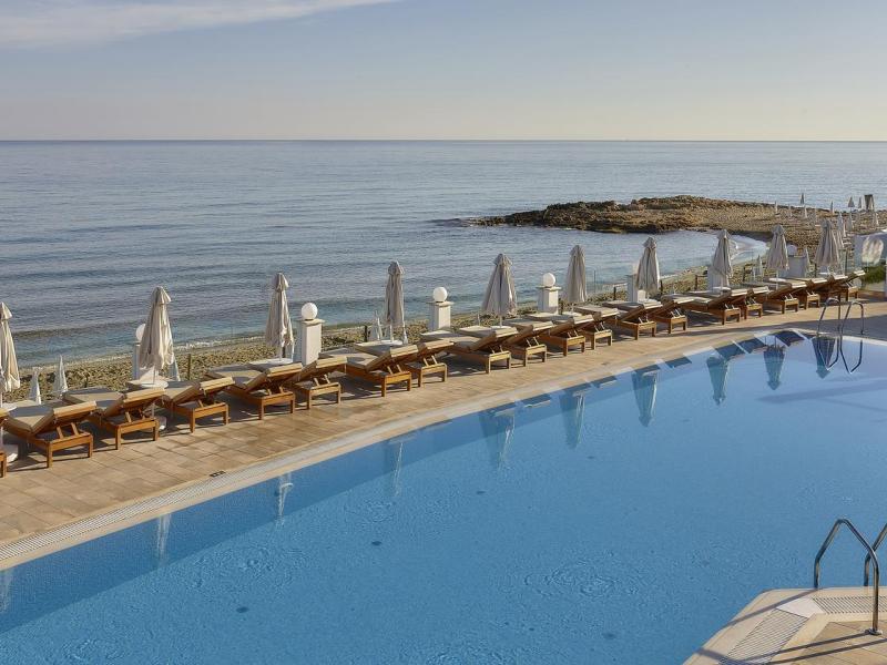 Alexander Beach Hotel & Village