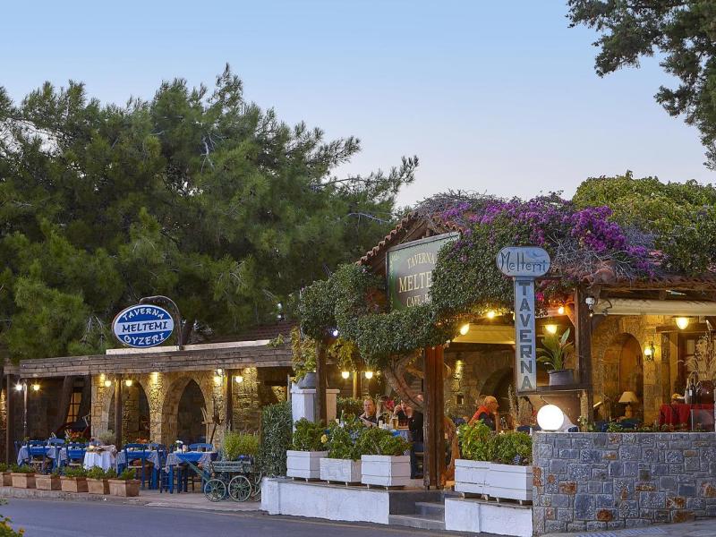 Alexander Beach Hotel & Village