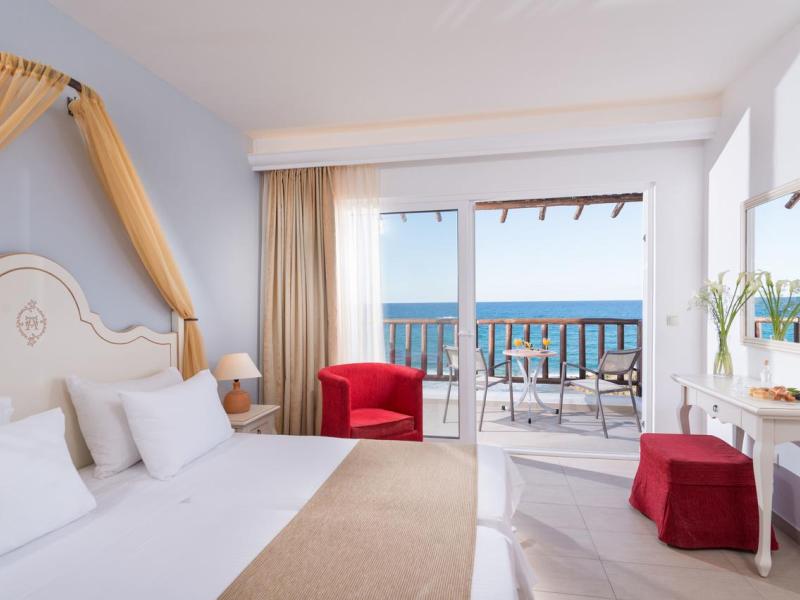 Alexander Beach Hotel & Village